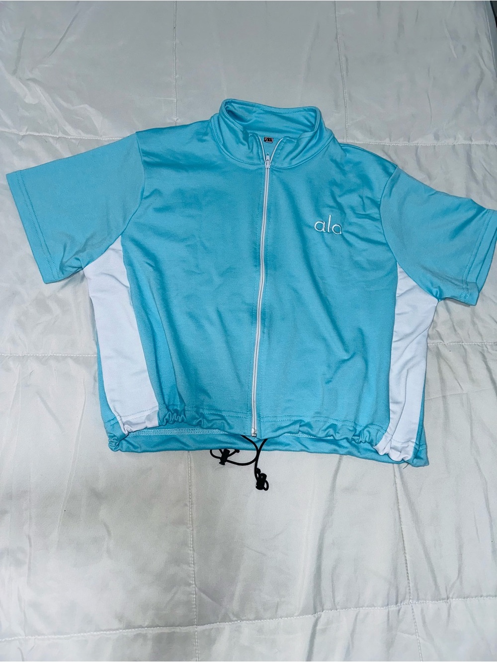 ALO Yoga Light Blue and White Short Sleeve Zip-Up Jacket